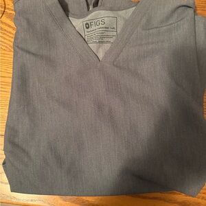 FIGS women's Gray V-Neck Shirt